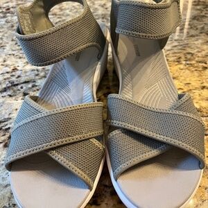 Clarks Cloudsteppers Cali Wedge Sport Sandals - Olive Size 8